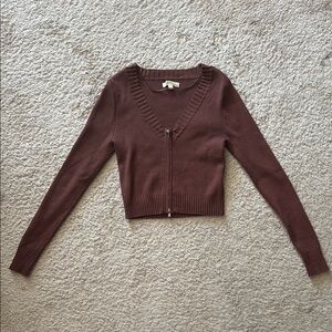 La Hearts Brown V-Neck Sweater Cropped Style (PacSun)